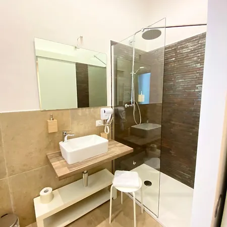 Il Re Degli Scalzi 3*