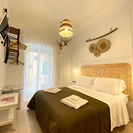 Il Re Degli Scalzi Матера