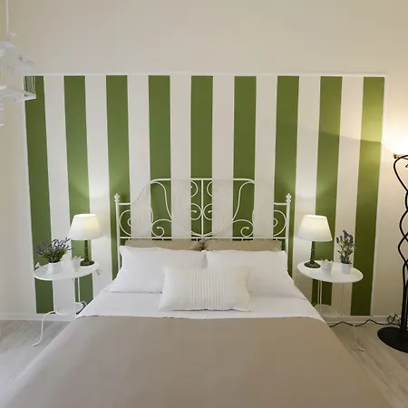 Il Re Degli Scalzi Гостевой дом Матера