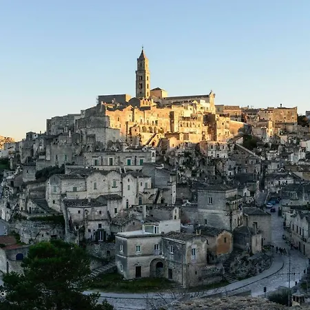 Il Re Degli Scalzi Matera