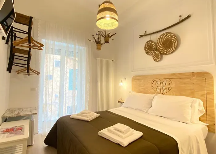 Il Re Degli Scalzi Матера