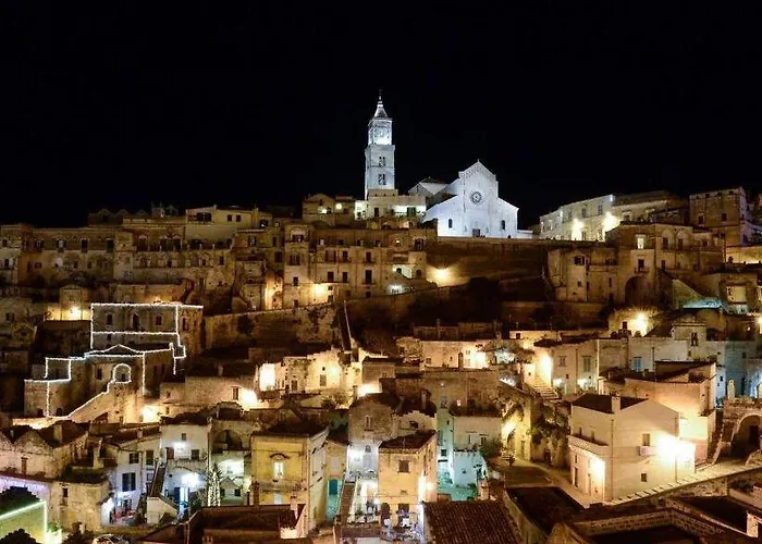 Il Re Degli Scalzi Матера